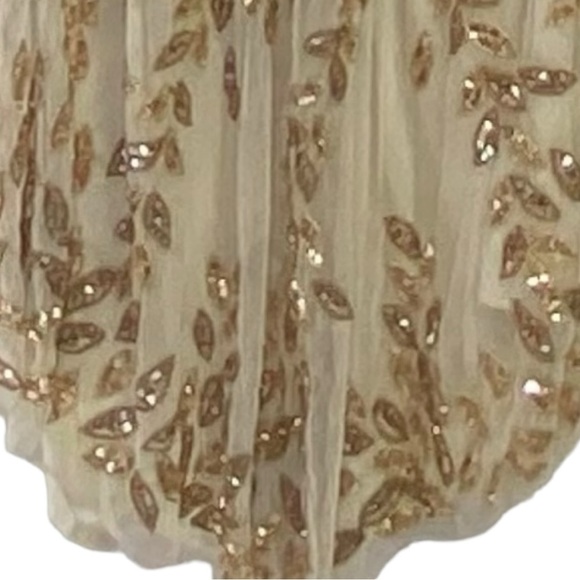 Mac Duggal Gold Beaded Embellished Leaf Evening Gown - Picture 8 of 15